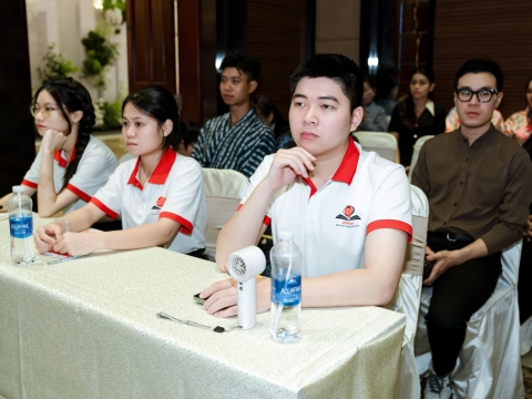 BUỔI HỌC NGOẠI KHÓA CỦA HỌC VIÊN TRUNG TÂM ĐỒNG NAI