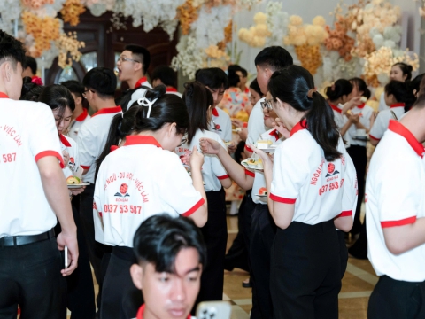 BUỔI HỌC NGOẠI KHÓA CỦA HỌC VIÊN TRUNG TÂM ĐỒNG NAI