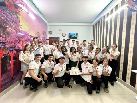 お誕生日おめでとうございます！ Dong Nai センター 🎊🎉🎂🎈