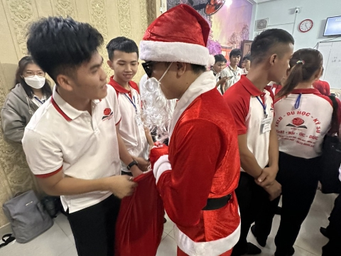 🎁☃️☃️❄️𝐆𝐈𝐀́𝐍𝐆 𝐒𝐈𝐍𝐇 Đ𝐀̃ 𝐕𝐄̂̀ 𝐓𝐎̛́𝐈 𝐓𝐑𝐔𝐍𝐆 𝐓𝐀̂𝐌 Đ𝐎̂̀𝐍𝐆 𝐍𝐀𝐈 