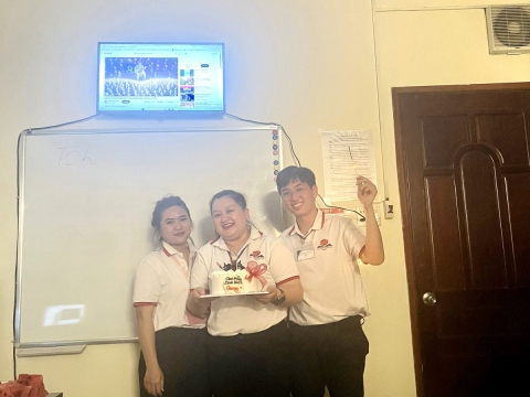 お誕生日おめでとうございます！ Dong Nai センター 🎊🎉🎂🎈