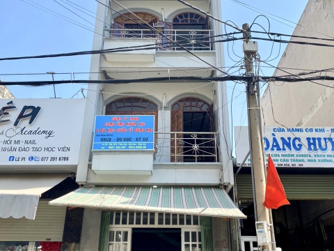 KÝ TÚC XÁ  - Dong Nai センター