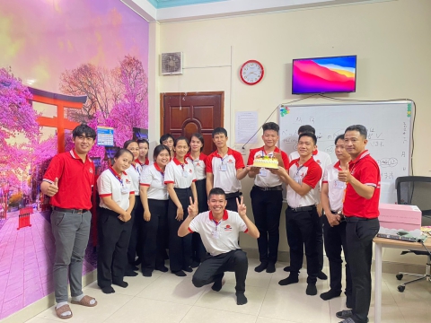 お誕生日おめでとうございます！ Dong Nai センター 🎊🎉🎂🎈