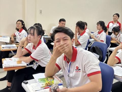 お誕生日おめでとうございます！ Dong Nai センター 🎊🎉🎂🎈