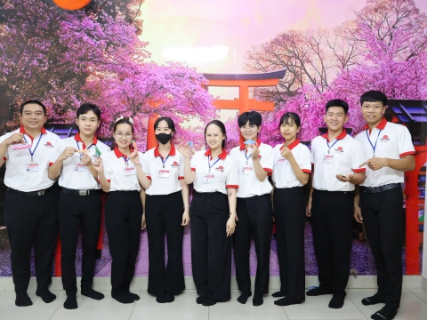 BUỔI HỌC NGOẠI KHÓA CỦA HỌC VIÊN TRUNG TÂM ĐỒNG NAI