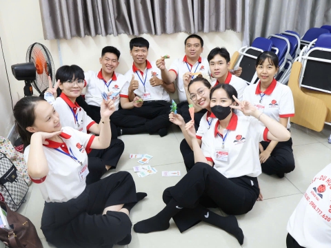 BUỔI HỌC NGOẠI KHÓA CỦA HỌC VIÊN TRUNG TÂM ĐỒNG NAI