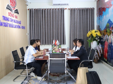 𝐇𝐎𝐀̣𝐓 Đ𝐎̣̂𝐍𝐆 𝐆𝐈𝐀𝐎 𝐋𝐔̛𝐔 𝐕𝐈𝐄̂́𝐓 𝐓𝐇𝐔̛ 𝐏𝐇𝐀́𝐏 𝐓𝐀̣𝐈 𝐓𝐑𝐔𝐍𝐆 𝐓𝐀̂𝐌 Đ𝐎̂̀𝐍𝐆 𝐍𝐀𝐈 "書道 – 𝒏𝒐̛𝒊 𝒄𝒂́𝒊 đ𝒆̣𝒑 𝒉𝒐̀𝒂 𝒒𝒖𝒚𝒆̣̂𝒏 𝒈𝒊𝒖̛̃𝒂 𝒉𝒊̀𝒏𝒉 𝒗𝒂̀ 𝒉𝒐̂̀𝒏"